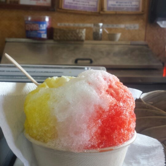 Photo taken at Local Boys Shave Ice by Elle L. on 10/18/2014
