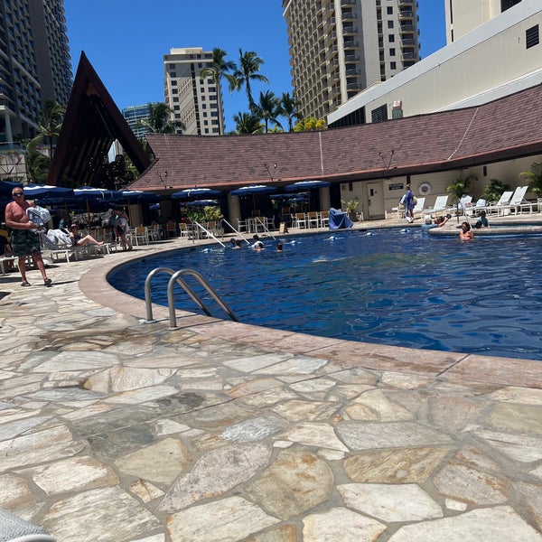 Photo taken at Outrigger Reef Waikiki Beach Resort by Emily K. on 6/6/2022