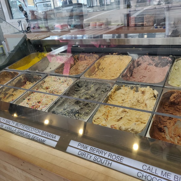 2/25/2019 tarihinde Emily K.ziyaretçi tarafından Little Giant Ice Cream'de çekilen fotoğraf