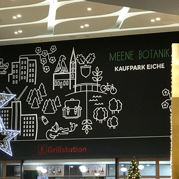 รูปภาพถ่ายที่ KaufPark Eiche โดย T. H. เมื่อ 12/9/2020