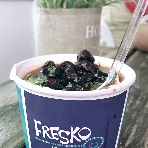 Photo prise au Fresko Yogurt Bar par Grecia B. le6/14/2019