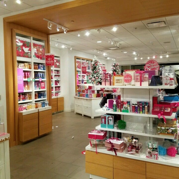 Bath & Body Works 500 W Germantown Pike