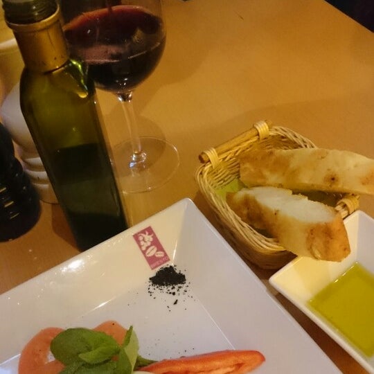 10/22/2014 tarihinde Алексей Б.ziyaretçi tarafından Restaurant Bresto'de çekilen fotoğraf