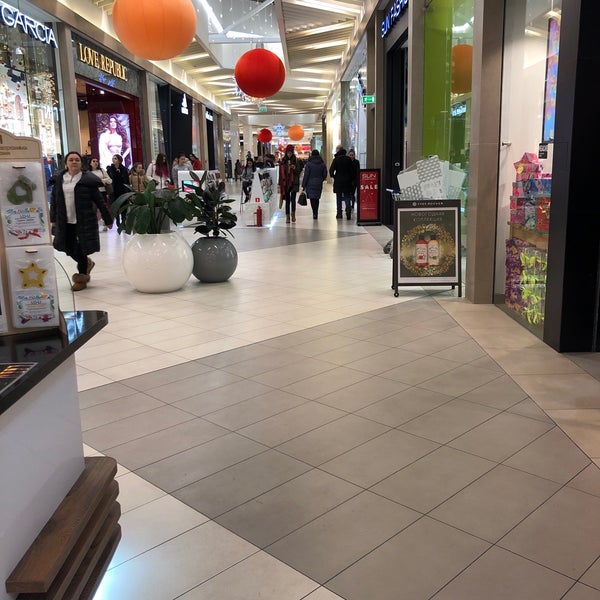 Foto tomada en MEGA Mall  por Turki A. el 12/24/2018