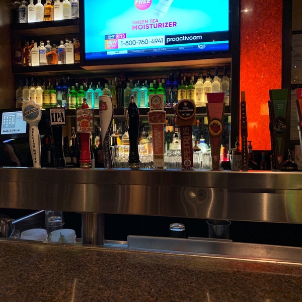 Photo taken at BJ&#39;s Restaurant &amp; Brewhouse by Axel J. on 11/12/2018