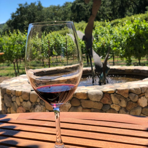 Photo taken at Duckhorn Vineyards by Axel J. on 6/10/2018