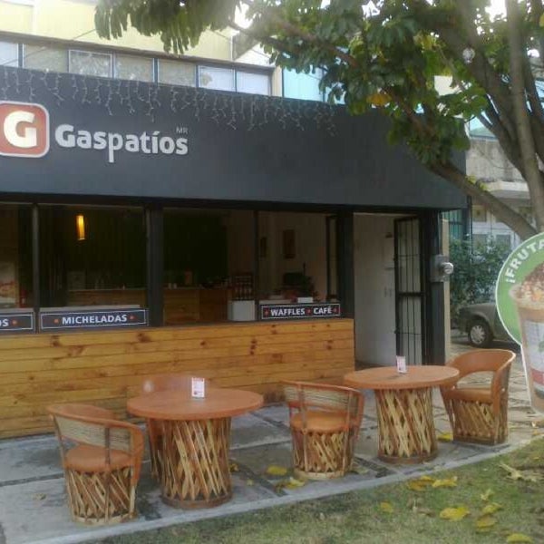 รูปภาพถ่ายที่ Gaspatíos โดย James L. เมื่อ 8/22/2013
