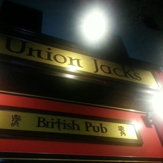 รูปภาพถ่ายที่ Union Jack&#39;s British Pub โดย Cici L. เมื่อ 10/6/2012