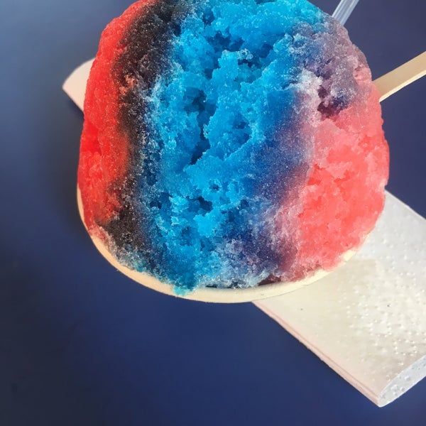 Photo taken at Local Boys Shave Ice - Kihei by Megan K. on 2/22/2017
