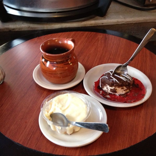 Dulce, fresco y en una palabra: "delicioso!" (Aquí entre nos, sabe al que hacia mi abuelita!)