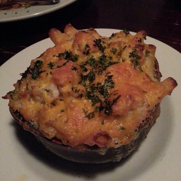 Nic's Italian Steak & Crab House 925 N Main St