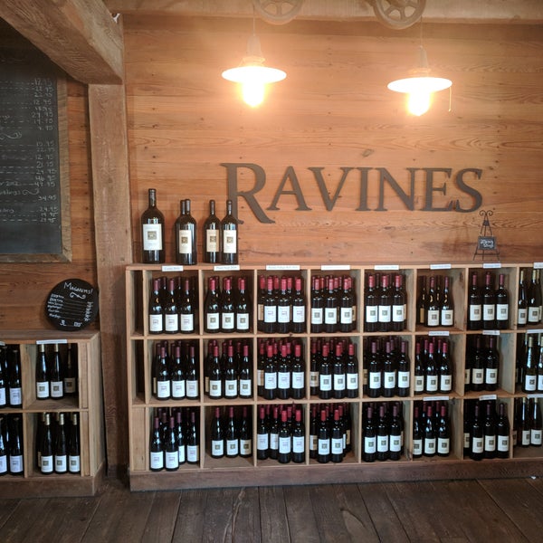 Foto tomada en Ravines Wine Cellars  por Kirill F. el 10/21/2017