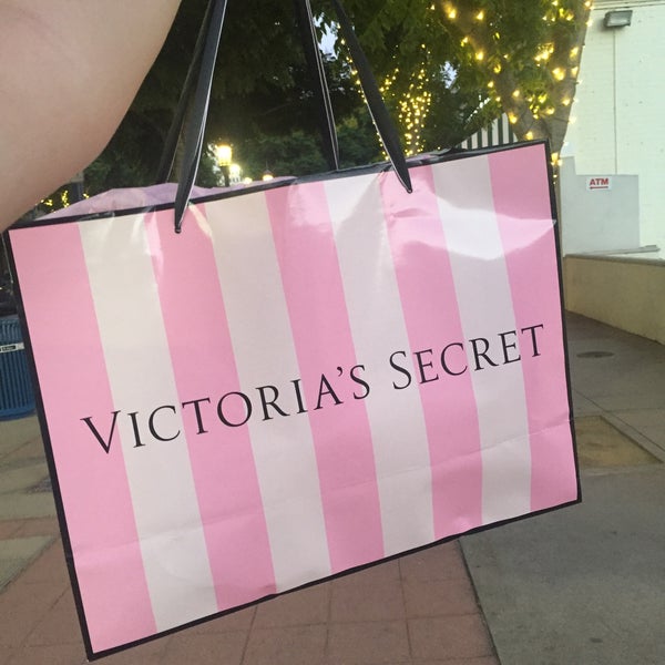Victoria's Secret/Pink, Los Angeles