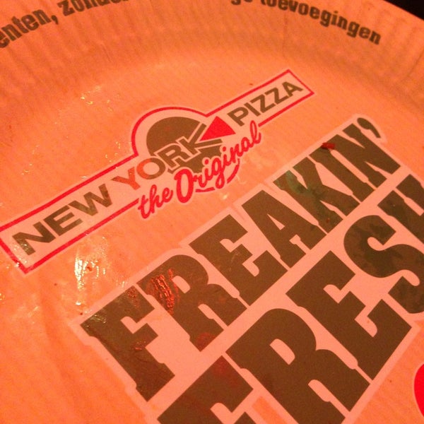 8/3/2013 tarihinde Sharon D.ziyaretçi tarafından New York Pizza'de çekilen fotoğraf