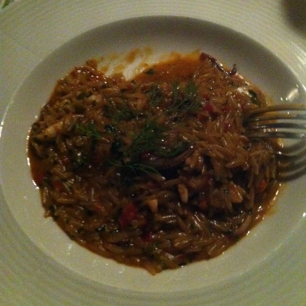 3/2/2013 tarihinde Denis D.ziyaretçi tarafından Elia Greek Restaurant'de çekilen fotoğraf