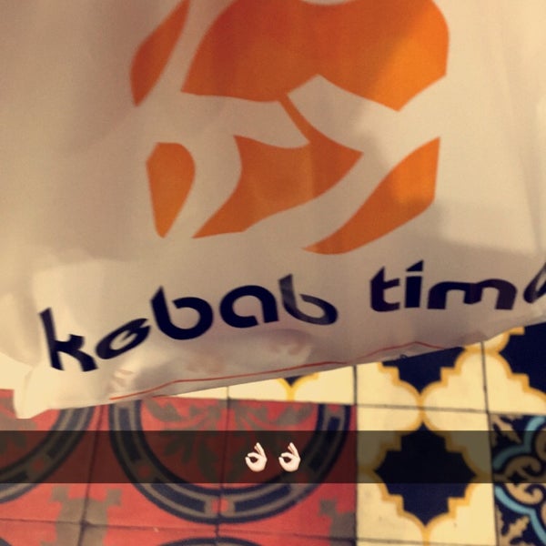 รูปภาพถ่ายที่ Kebab time โดย Saleh . เมื่อ 5/28/2018