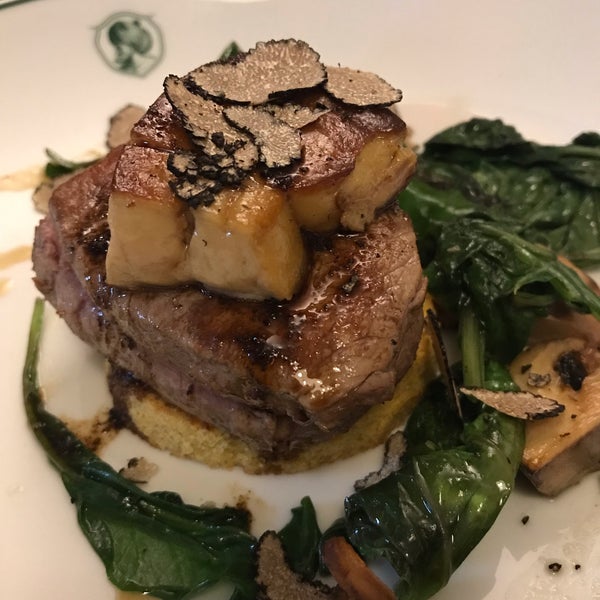 This great restaurant has been included in Michelin ratings several times, and for a good reason - the food is good! I especially loved the main course (veal fillet with fois gra and truffles, €24)