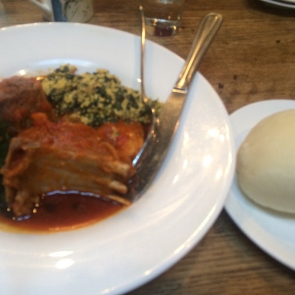 4/5/2014 tarihinde Mike F.ziyaretçi tarafından Buka Nigerian Restaurant'de çekilen fotoğraf
