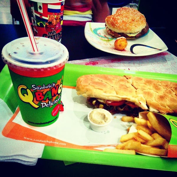 Sandwich Qbano Gran Estación Lugar de sándwiches en Ciudad Salitre