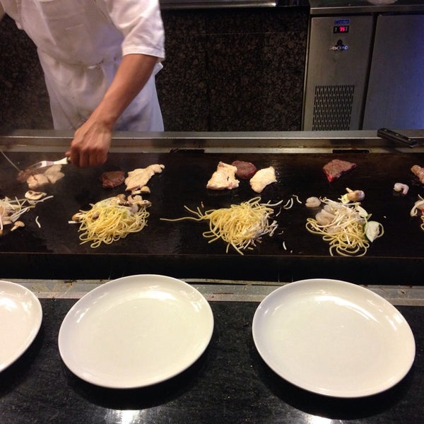 8/4/2013에 John B.님이 Hokkaido Seafood Buffet - Los Angeles에서 찍은 사진