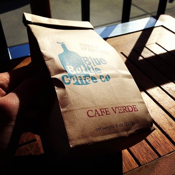Foto tirada no(a) Cafe Verde por Jordan L. em 2/28/2013