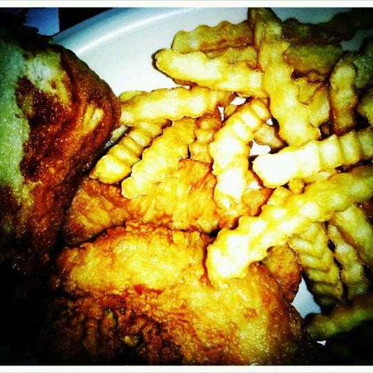 Photo taken at Raising Cane&#39;s Chicken Fingers by Christie V. on 5/25/2012