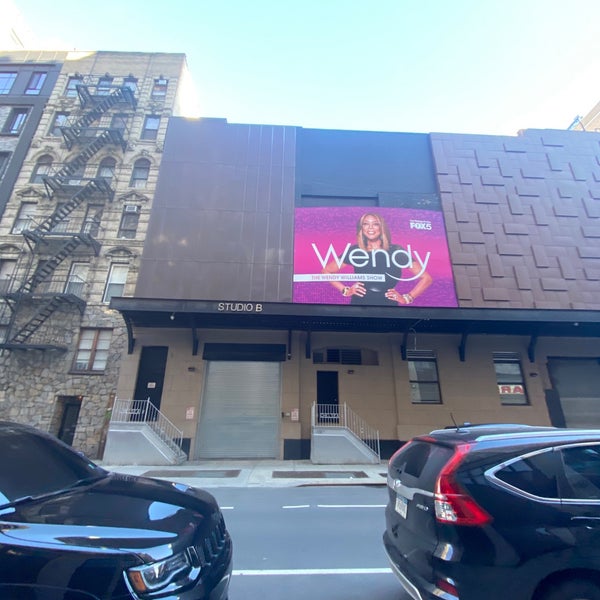 Foto tirada no(a) The Wendy Williams Show por Luis O. em 1/10/2021