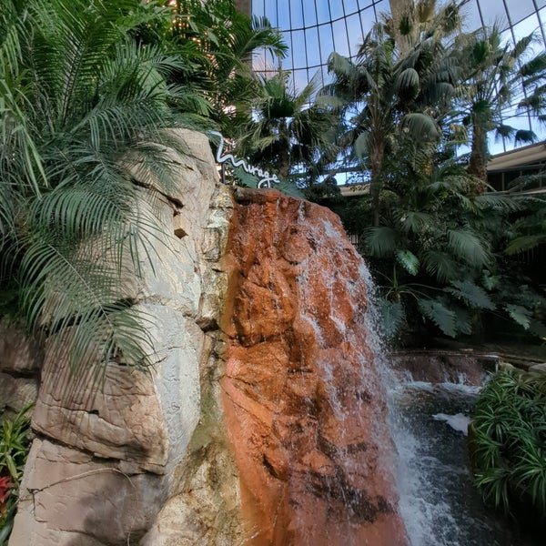 Photo taken at The Mirage Hotel &amp; Casino by coin p. on 3/24/2024