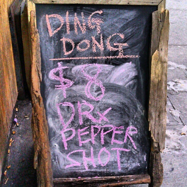 Photo prise au Ding Dong Lounge par chris a. le2/11/2013