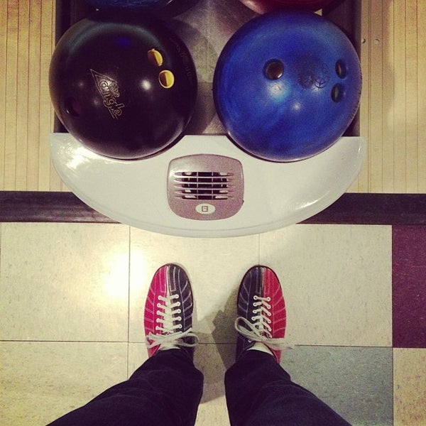 Photo taken at Bowl-A-Vard Lanes by Anna Lauren on 11/24/2012