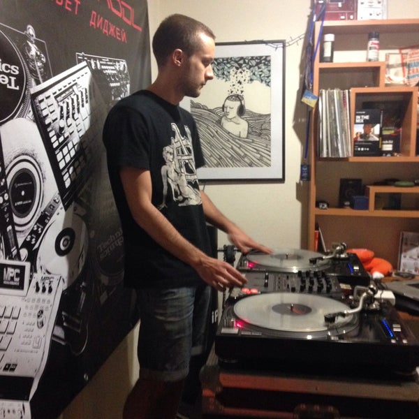 дж центр. дж центр. школа диджеев в москве. Dj stick audio. преподаватели pioneer dj school.