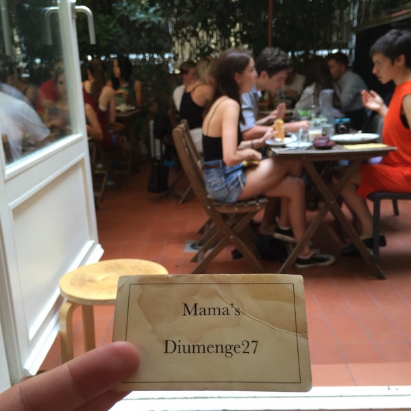 รูปภาพถ่ายที่ Mama&#39;s Café โดย Eren H. เมื่อ 8/18/2016