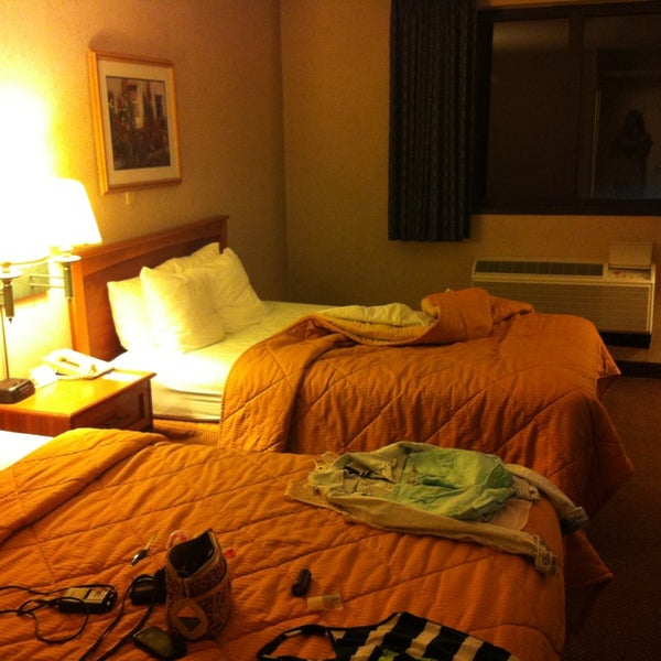 Photos At Comfort Inn Dulles International Airport 200 Elden St