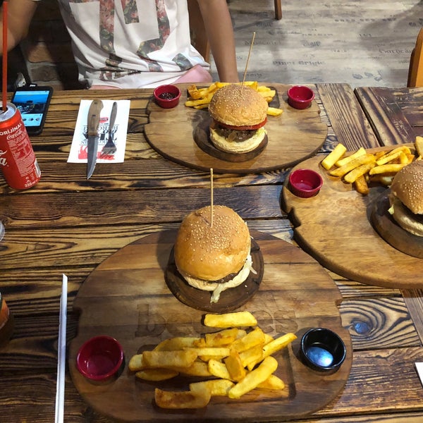 Photo taken at Beeves Burger by Veli G. on 6/9/2018