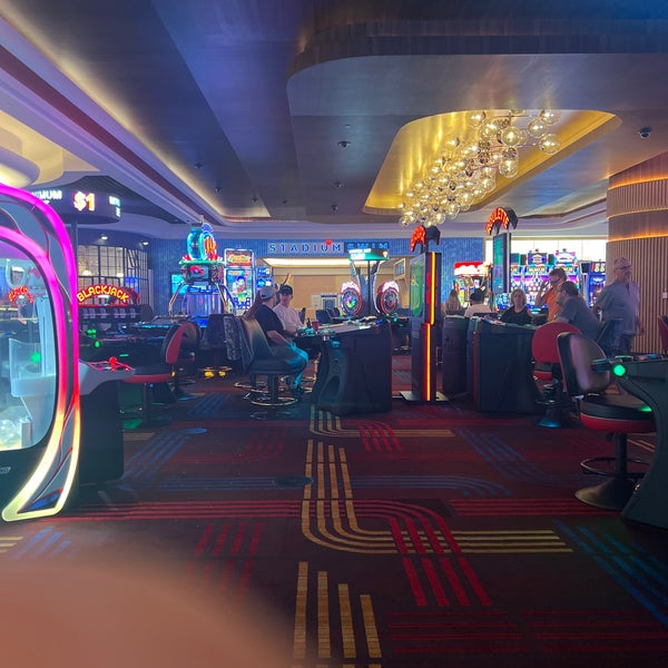 Foto diambil di Circa Resort &amp; Casino oleh Ferdi E. pada 9/24/2022