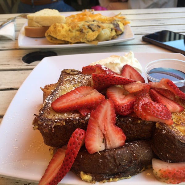 4/8/2018 tarihinde Chae-won K.ziyaretçi tarafından Amandine Patisserie Cafe Brentwood'de çekilen fotoğraf