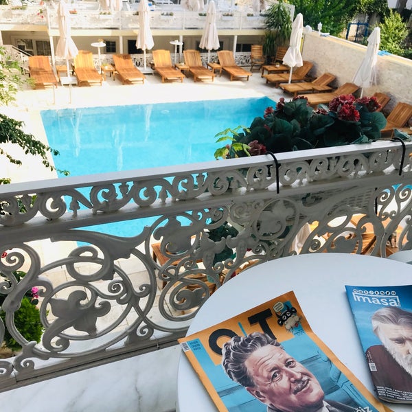 6/16/2019にKokoschkaがBüyükada Çankaya Otelで撮った写真