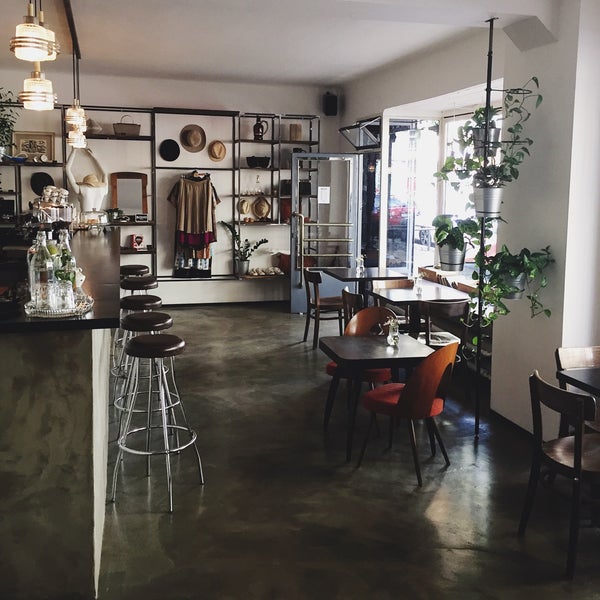 Foto tirada no(a) BOHO cafe &amp; store por Adley em 7/1/2017