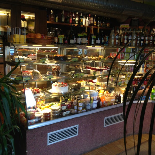 5/1/2013 tarihinde Adleyziyaretçi tarafından Café Girafe'de çekilen fotoğraf