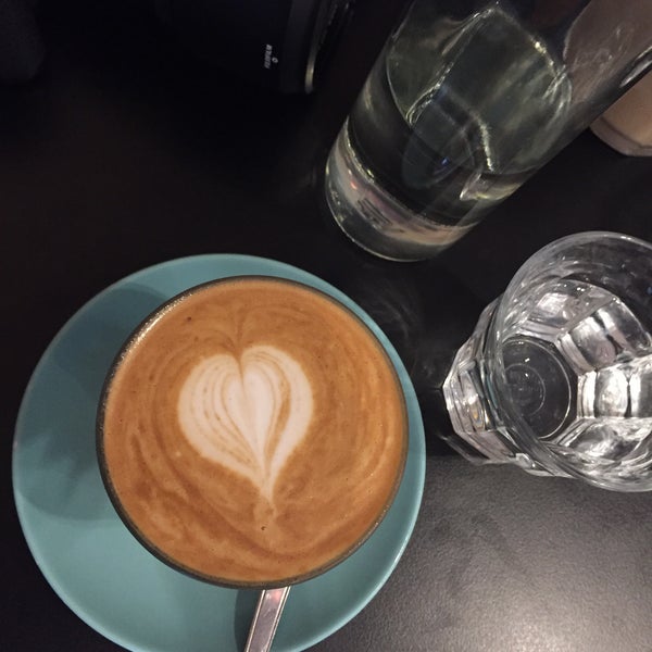 10/5/2015にAdleyがDepartment Of Caffeine (D.O.C)で撮った写真