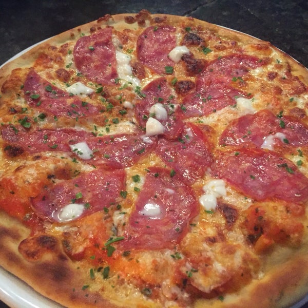 Pizza de salami