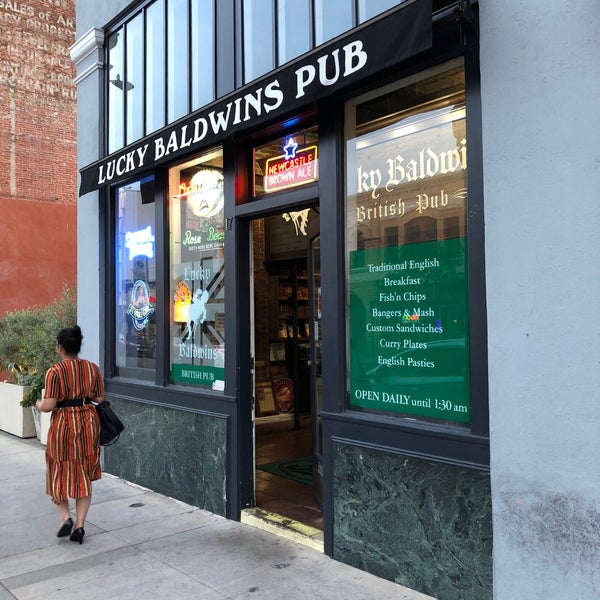 3/31/2018 tarihinde Michael T.ziyaretçi tarafından Lucky Baldwin&#39;s Pub'de çekilen fotoğraf