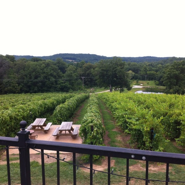 Foto tirada no(a) Chandler Hill Vineyards por Jennifer S. em 7/29/2013