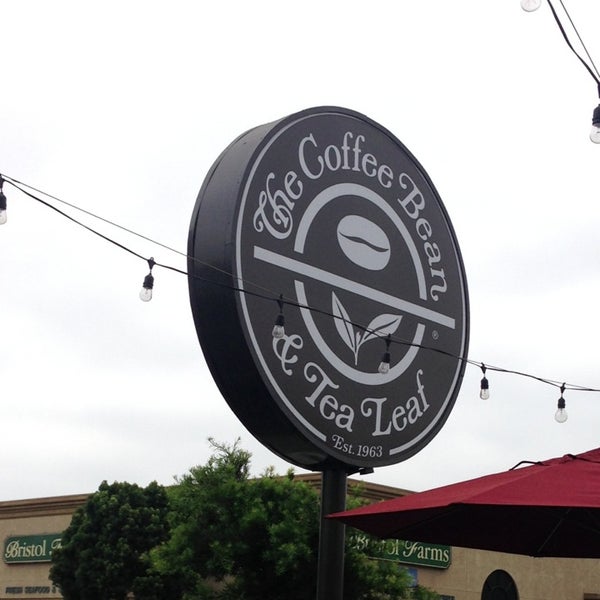 Photo taken at The Coffee Bean &amp; Tea Leaf by Renee E. on 6/15/2013