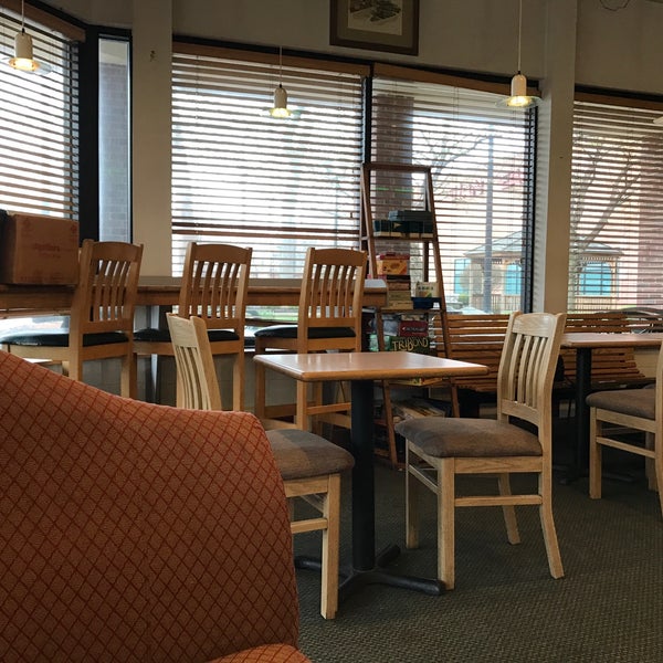 Café Ah-Roma - 38 W Bridge St