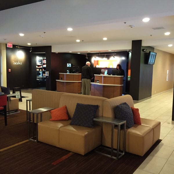 Photo taken at Courtyard by Marriott Detroit Metro Airport Romulus by Neal E. on 2/4/2015