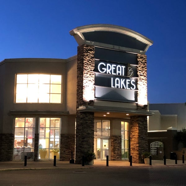 Photo prise au Great Lakes Mall par Neal E. le9/18/2019