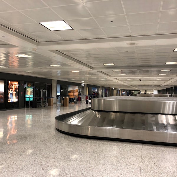 Аэропорт даллас вашингтон. Аэропорт ниццы 2 терминал. Main terminal. Main terminal. Российские туристы.