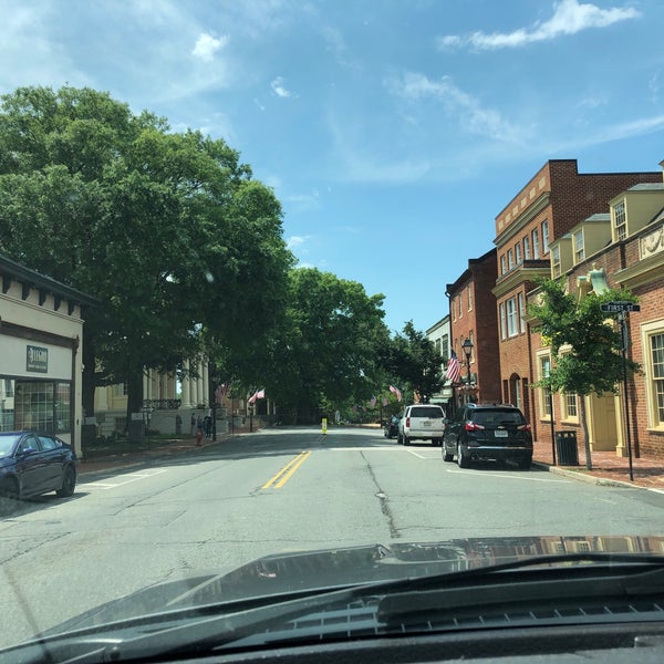 Old Town Warrenton Neighborhood