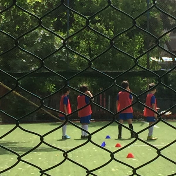 5/16/2015にCaner D.がBrazilian Soccer Schools - Brezilyalı Gibi Oynaで撮った写真